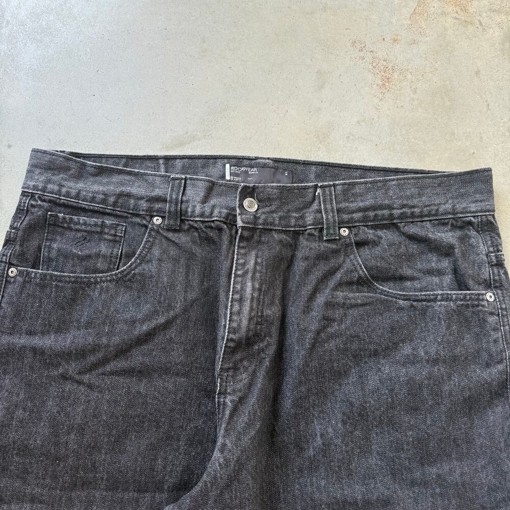 Vintage Y2K Rocawear Embroidered Logo Baggy Hip Hop Retro Jean Shorts Size 42 - Picture 6 of 7